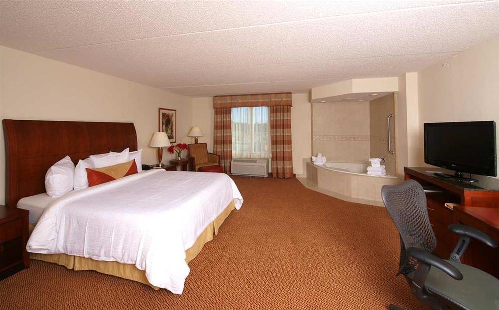 Hilton Garden Inn Myrtle Beach/Coastal Grand Mall Phòng bức ảnh